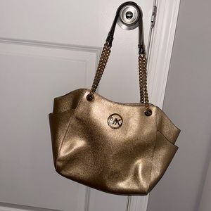 Michael kors gold bag